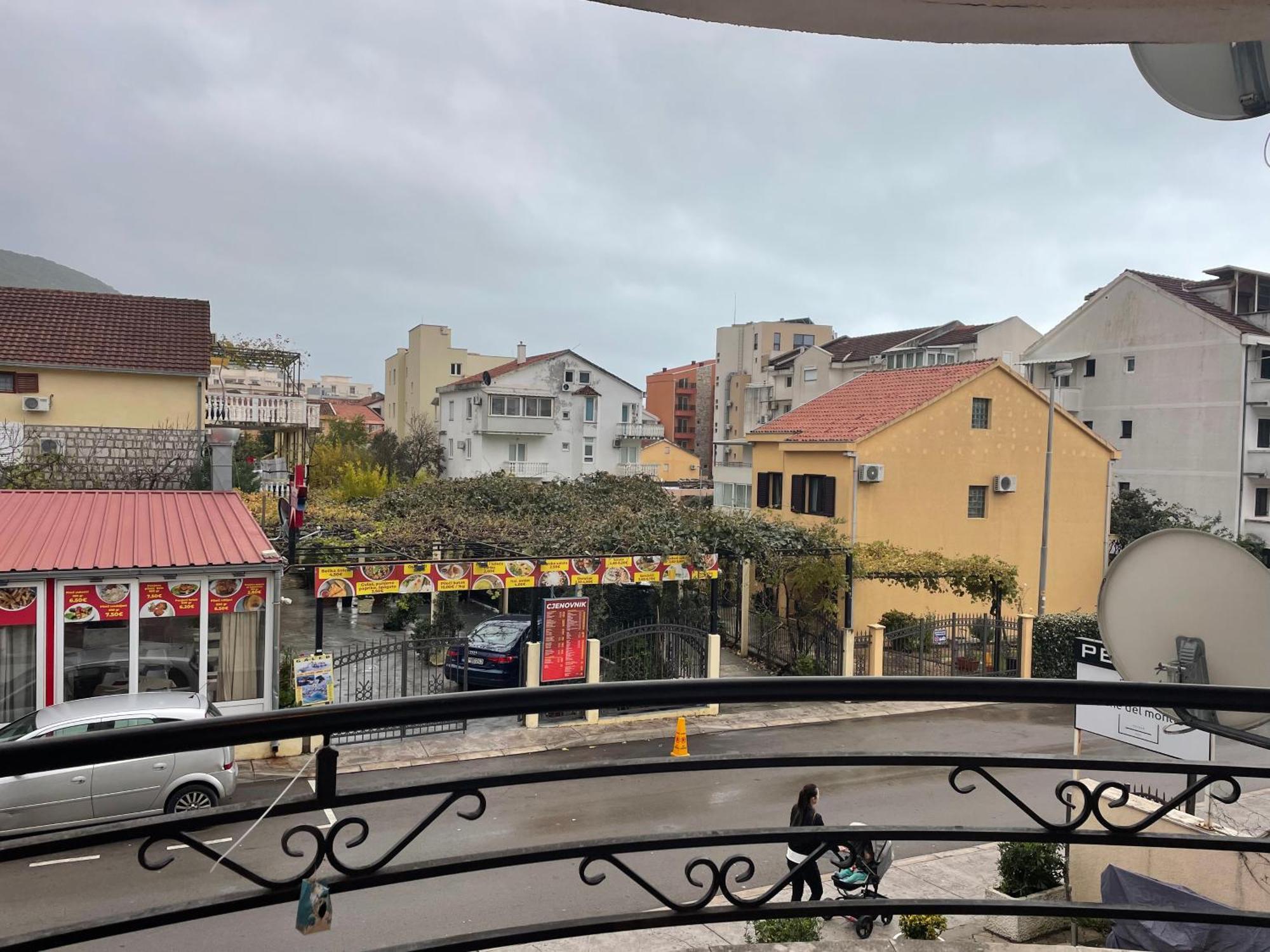 One Bedroom In Center * Budva